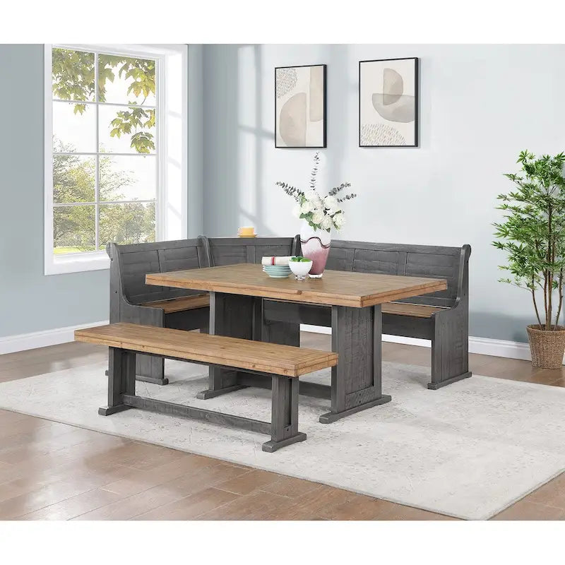 Table de salle à manger de style champêtre en bois massif avec finition naturelle