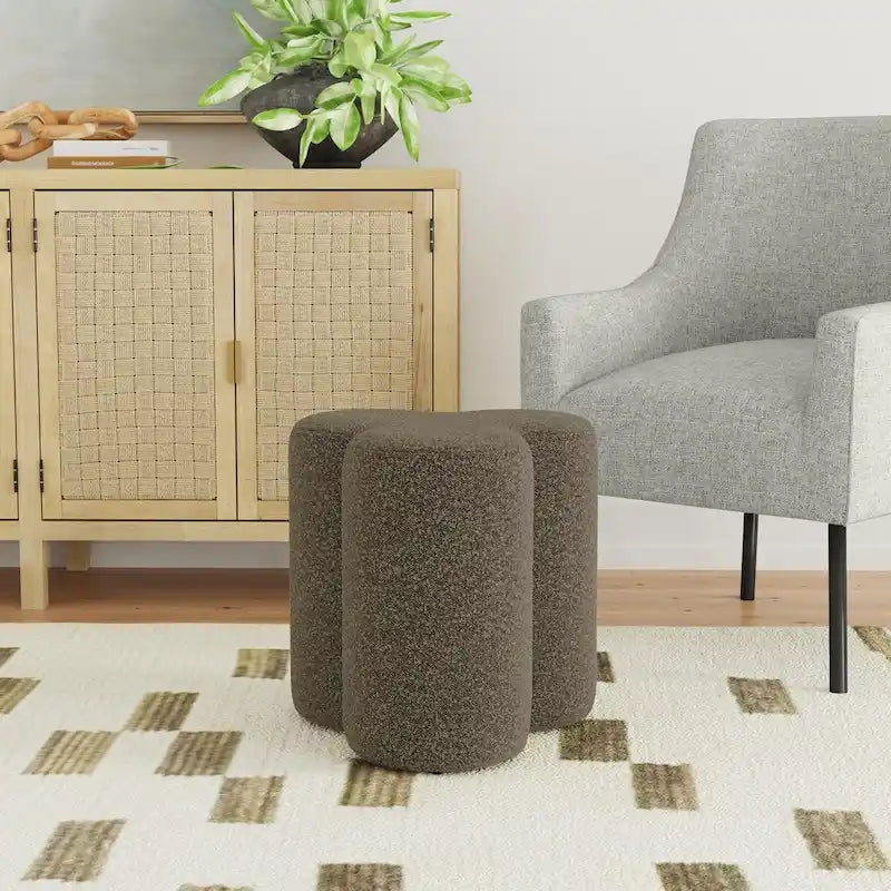 Pouf ottoman capitonné en forme de trèfle pour le salon